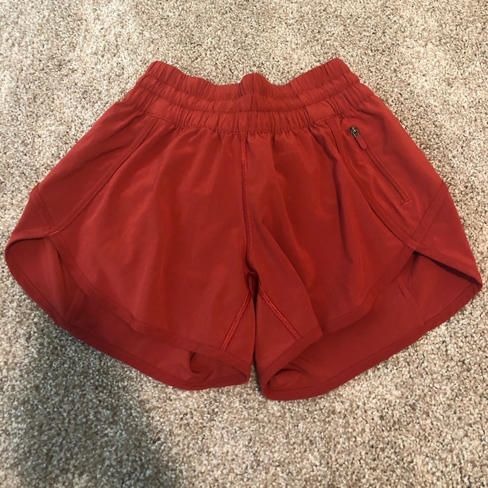 Lululemon Tracker Short V 4” size 4